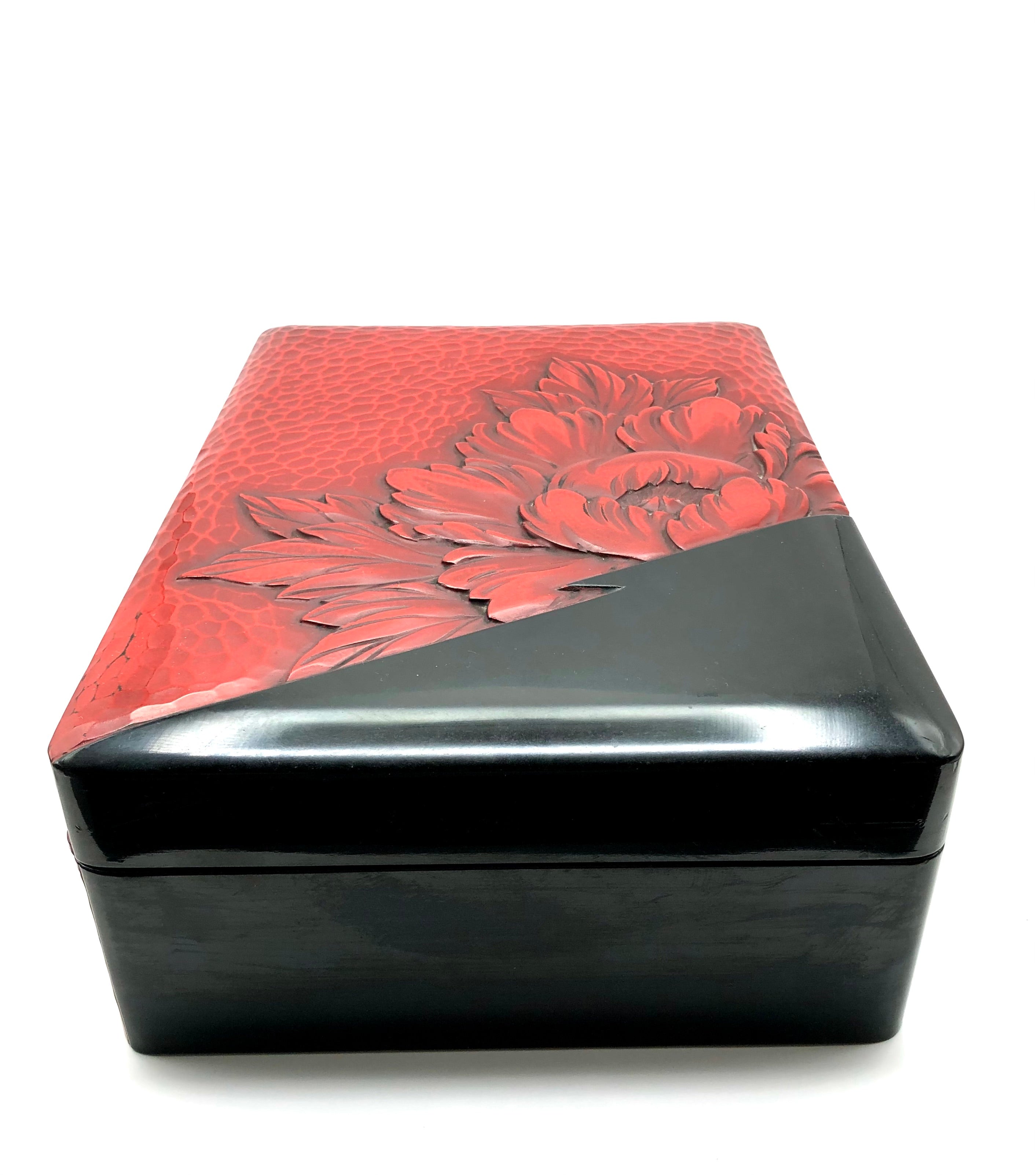 Antique Japanese Kamakura Lacquer Document Box with Peony Motif | Shorui bokkusu
