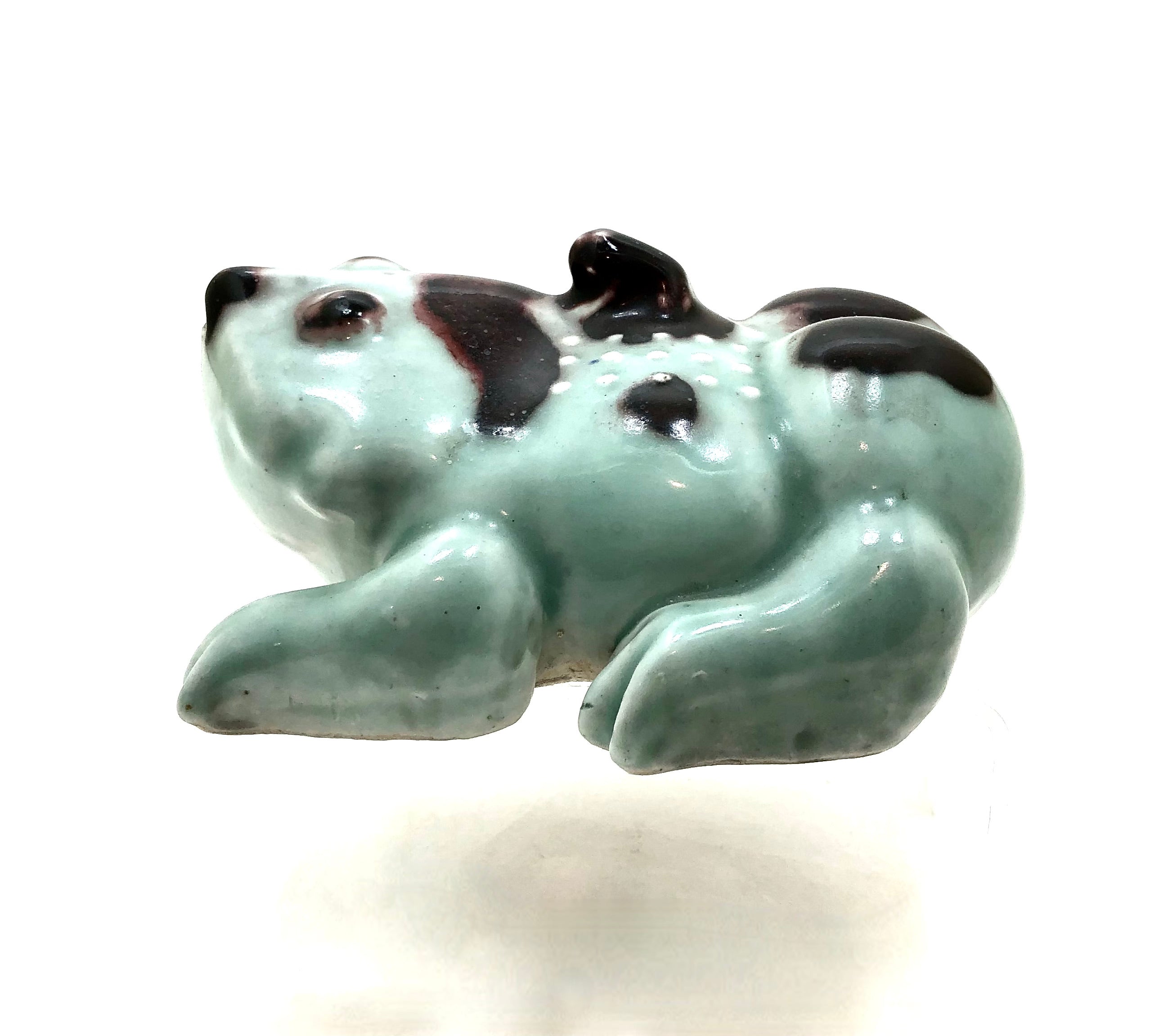 Antique Japanese Nabeshima-yaki Celadon Porcelain Pottery Toad With Baby