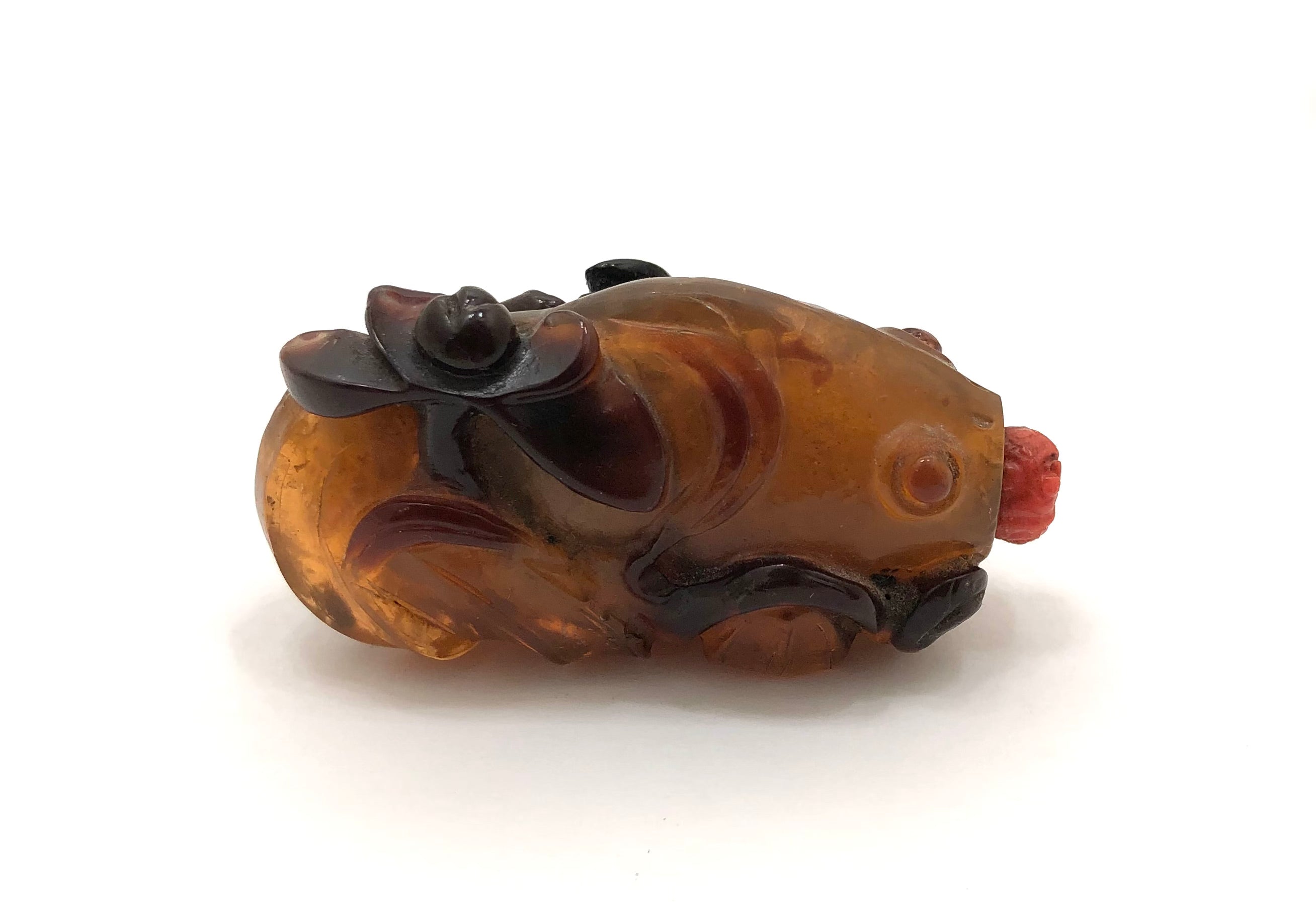 Chinese Vintage Carved Agate Fish Snuff Bottle | Fish, Frog and Flower Design