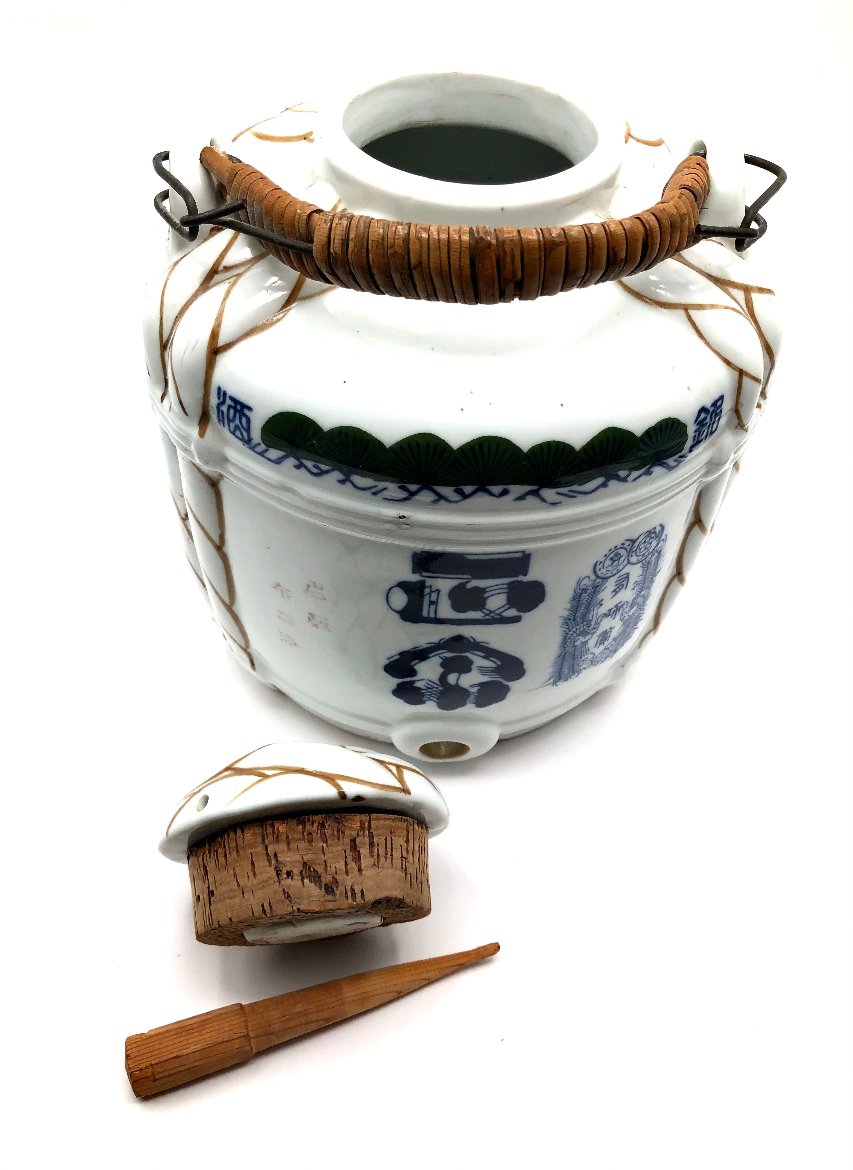Antique Japanese Blue and White Porcelain Sake Cask / Taru Porcelain Barrel Dispenser