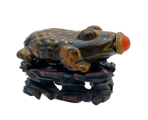 An Unusual Carved Chinese Tiger’s Eye Snuff Bottle | Vintage Three Leg Toad (Chan Chu)