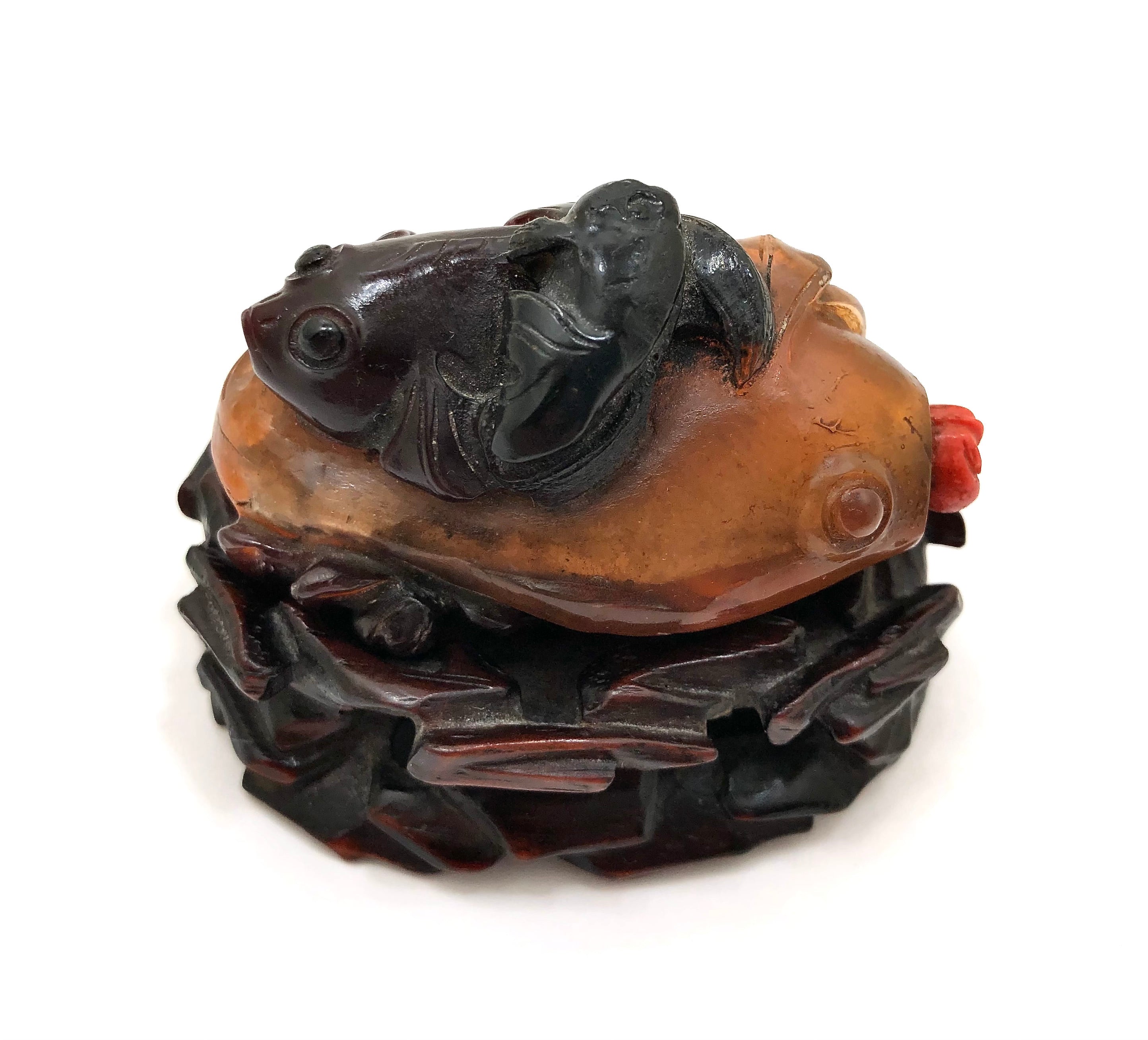 Chinese Vintage Carved Agate Fish Snuff Bottle | Fish, Frog and Flower Design